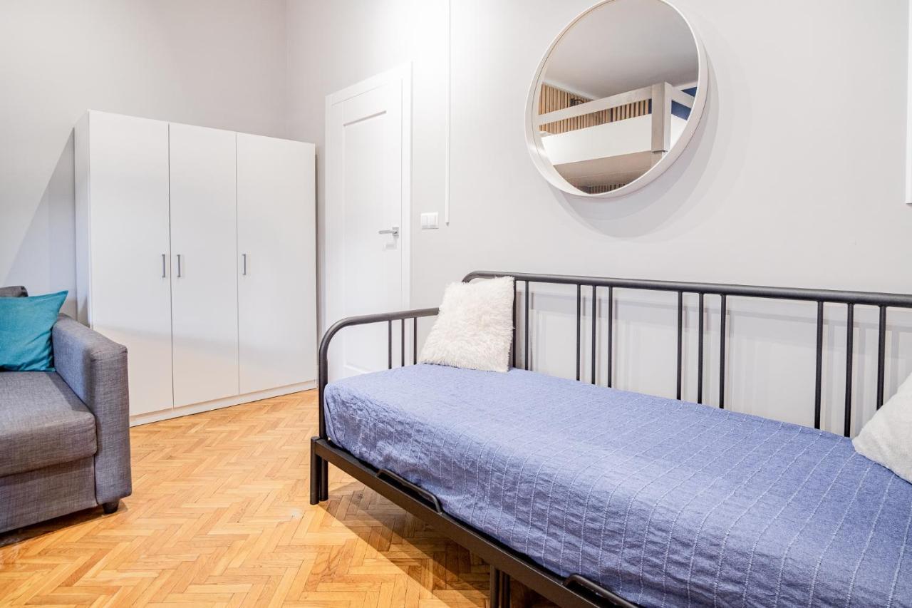At Krakow Apartments מראה חיצוני תמונה